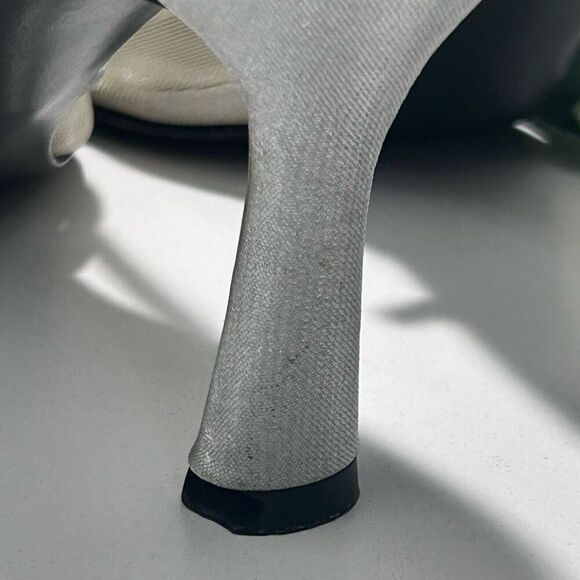 Stuart Weitzman Lame Dressy Pumps Size 8.5 Silver Matte Slingback Mesh Detail - Picture 6 of 16